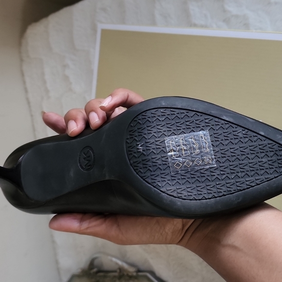 NWT - Michael Kors Dorothy Flex Pump - Picture 5 of 8